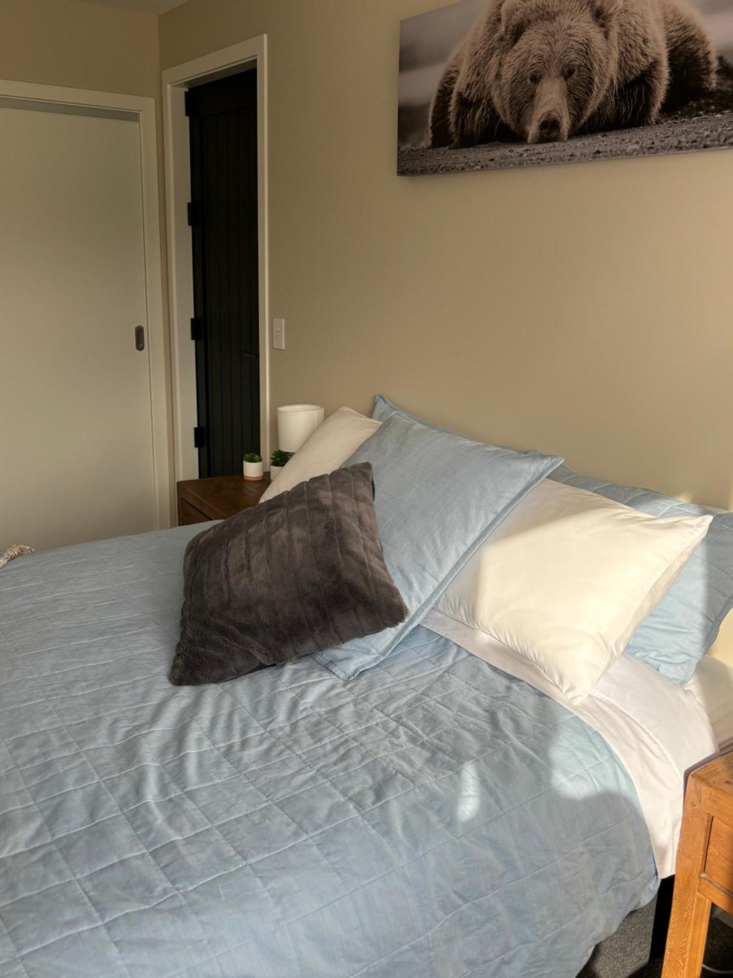 Comfort In Northlake Apartment Wanaka Bagian luar foto
