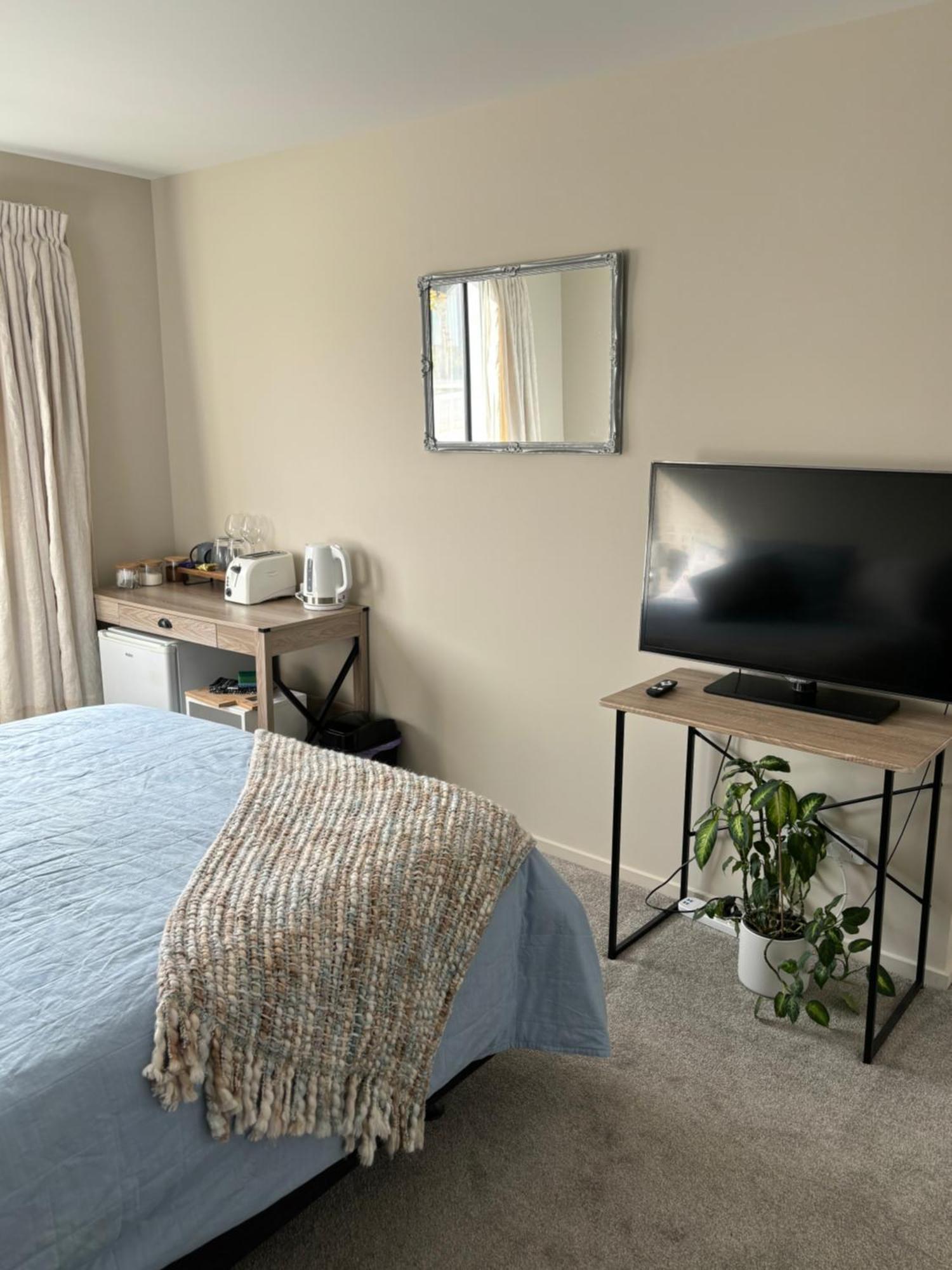 Comfort In Northlake Apartment Wanaka Bagian luar foto