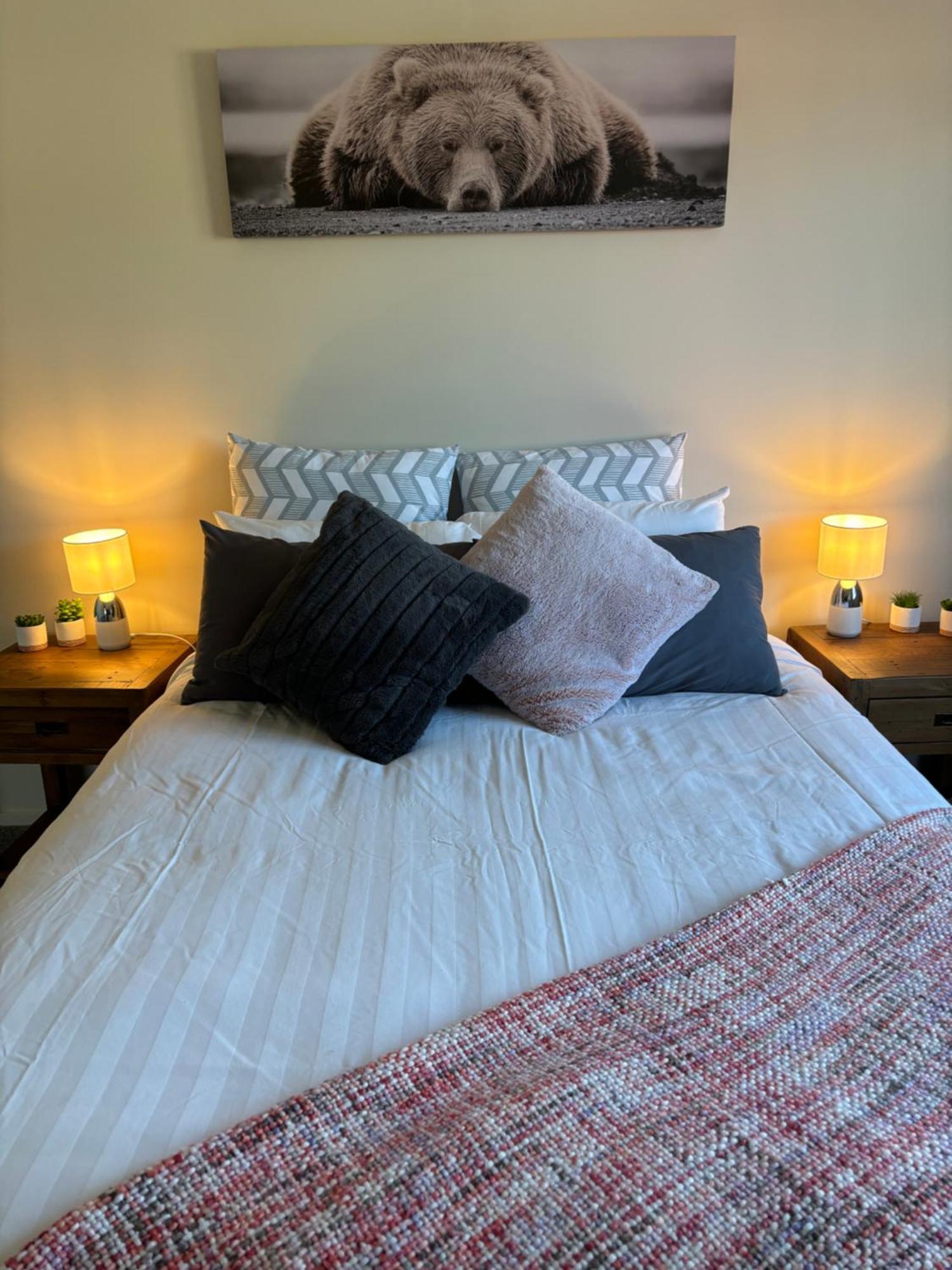 Comfort In Northlake Apartment Wanaka Bagian luar foto