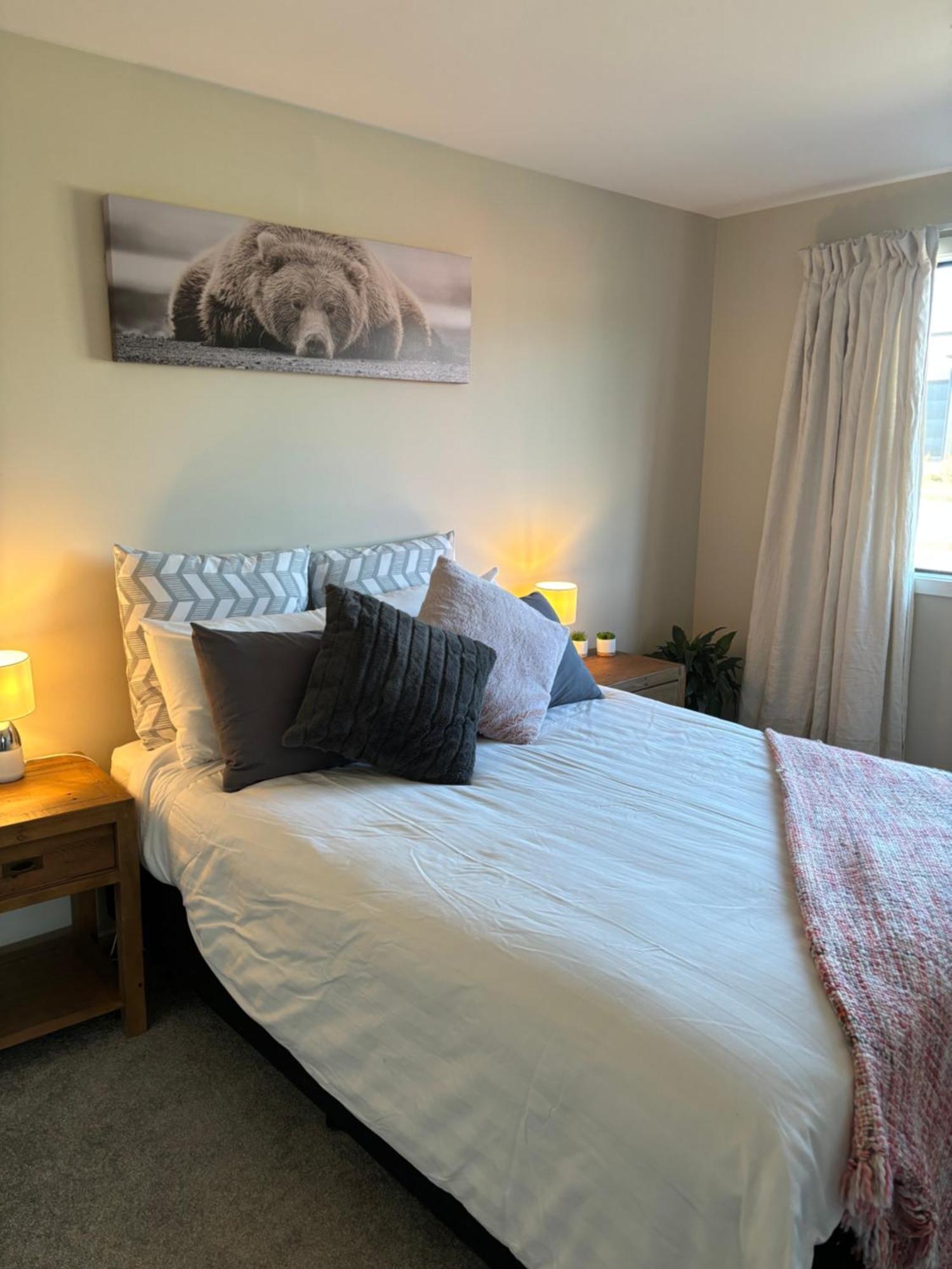 Comfort In Northlake Apartment Wanaka Bagian luar foto